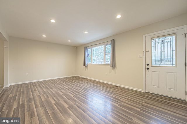 315 E COLLINGS DR, Williamstown, NJ 08094