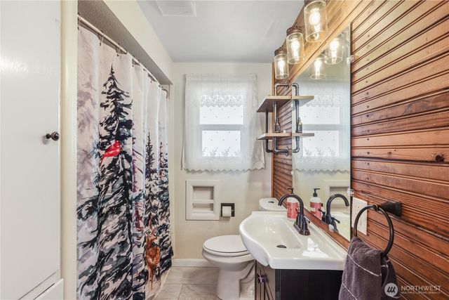 1034 S Market Boulevard, Chehalis, WA 98532