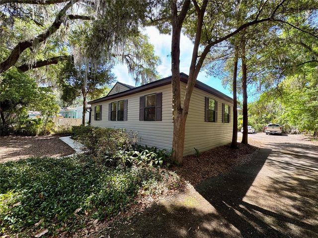 1215 NW 12TH AVENUE, Gainesville, FL 32601