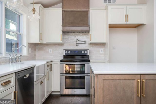 4632 School Street, Acworth, GA 30101