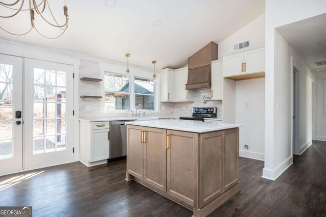 4632 School Street, Acworth, GA 30101