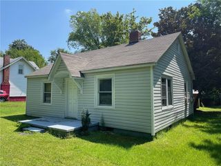 100 Carr Street, Thomasville, NC 27360