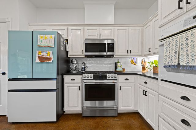 152 Black Hawk Ln, Gilmer, TX 75645