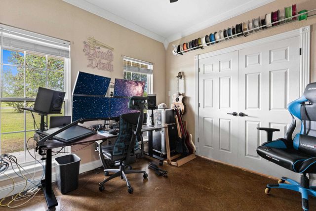 152 Black Hawk Ln, Gilmer, TX 75645