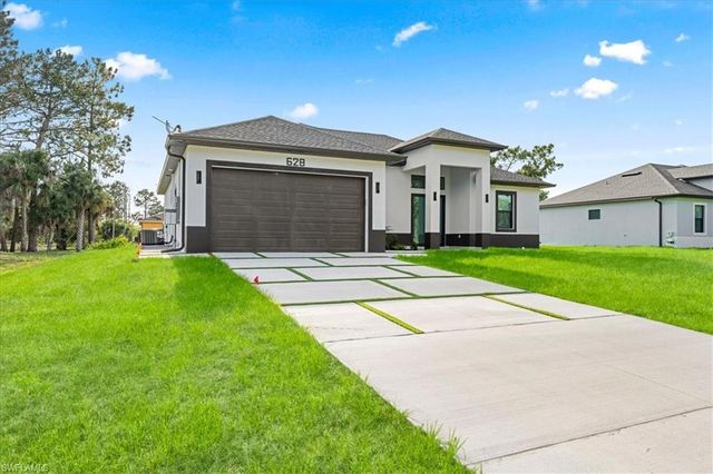 626 Beach AVE S, Lehigh Acres, FL 33974