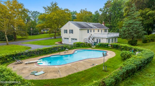 2 Sweet Briar Lane, Holmdel, NJ 07733