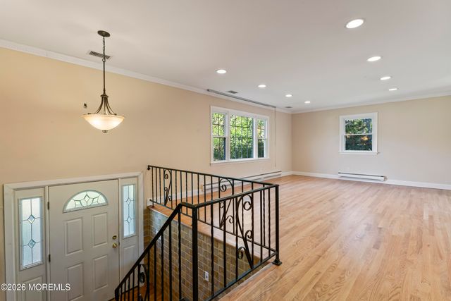 2 Sweet Briar Lane, Holmdel, NJ 07733