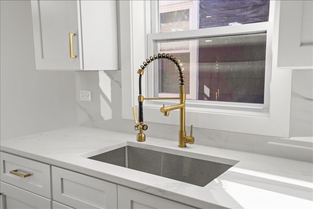 547 E 89th Place, Chicago, IL 60619