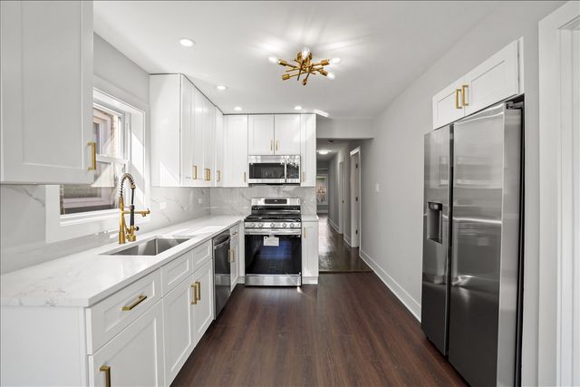 547 E 89th Place, Chicago, IL 60619