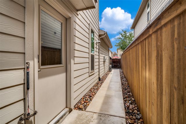 3805 Margo Mews, Rowlett, TX 75089