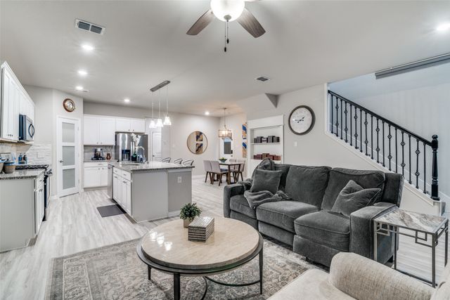 3805 Margo Mews, Rowlett, TX 75089