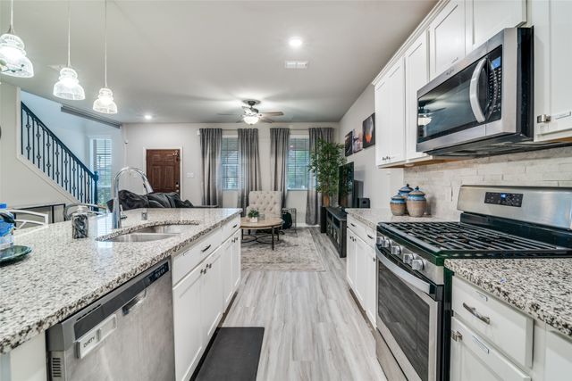 3805 Margo Mews, Rowlett, TX 75089