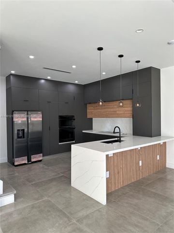 4625 SW 32nd Ave 1C, Dania Beach, FL 33312