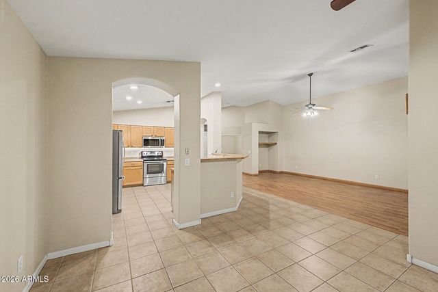 8755 W MELINDA Lane, Peoria, AZ 85382
