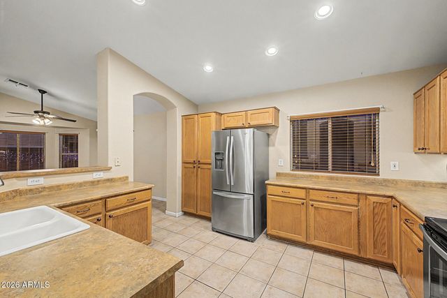 8755 W MELINDA Lane, Peoria, AZ 85382