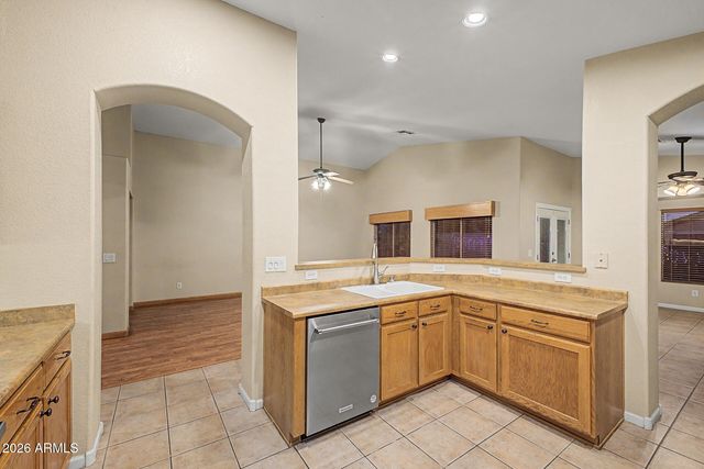 8755 W MELINDA Lane, Peoria, AZ 85382