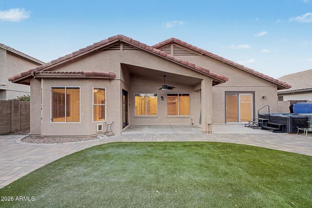 8755 W MELINDA Lane, Peoria, AZ 85382