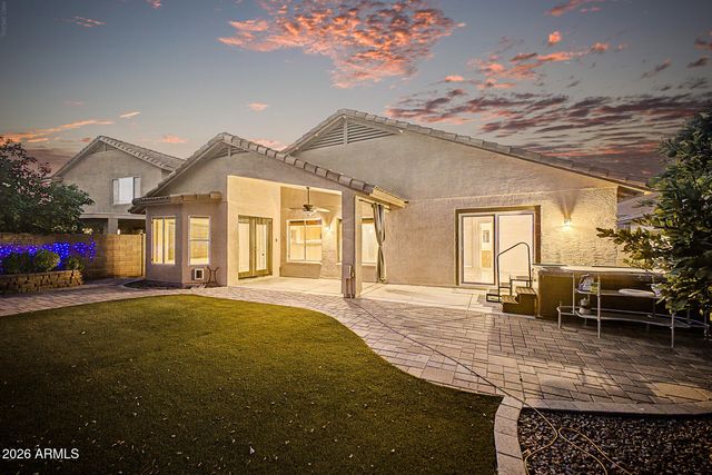 8755 W MELINDA Lane, Peoria, AZ 85382