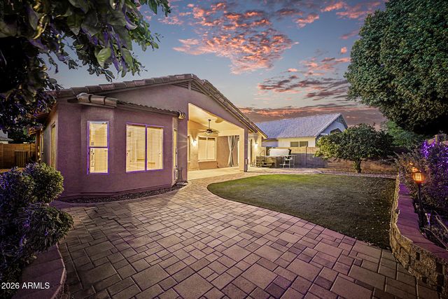 8755 W MELINDA Lane, Peoria, AZ 85382