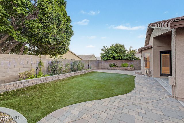 8755 W MELINDA Lane, Peoria, AZ 85382