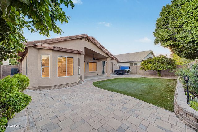 8755 W MELINDA Lane, Peoria, AZ 85382