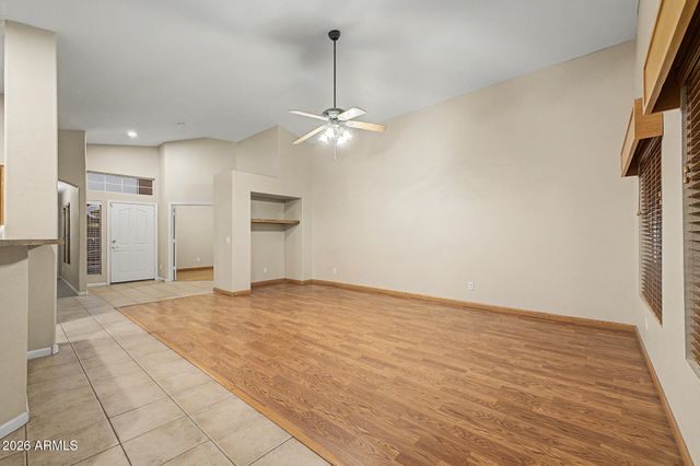 8755 W MELINDA Lane, Peoria, AZ 85382