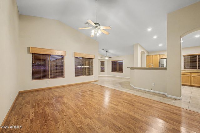 8755 W MELINDA Lane, Peoria, AZ 85382