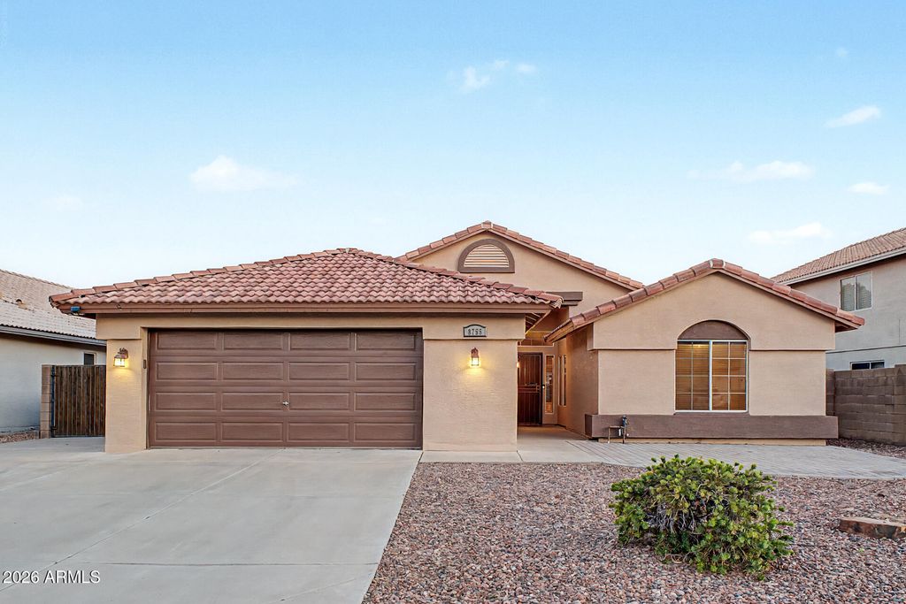8755 W MELINDA Lane, Peoria, AZ 85382