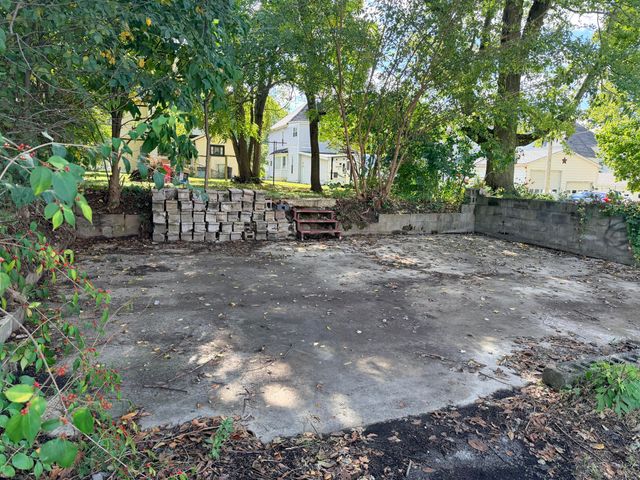 325 E Chillicothe Avenue 325 E Chillicothe Avenue, Bellefontaine, OH 43311