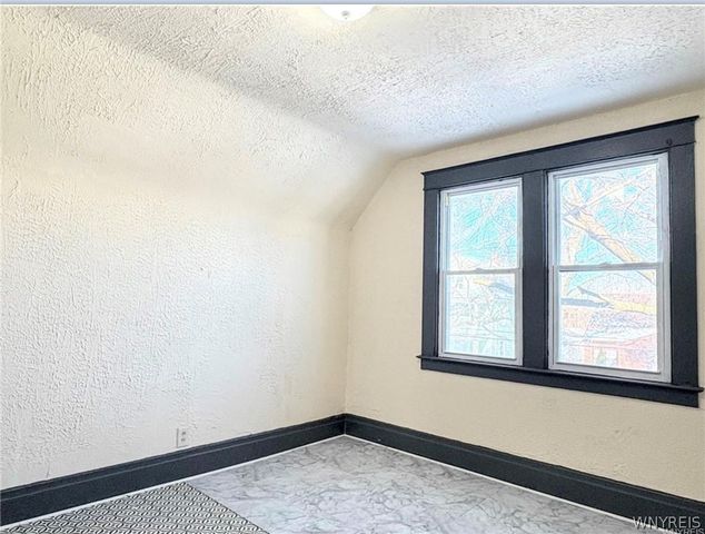 2231 Cudaback Avenue, Niagara Falls, NY 14303