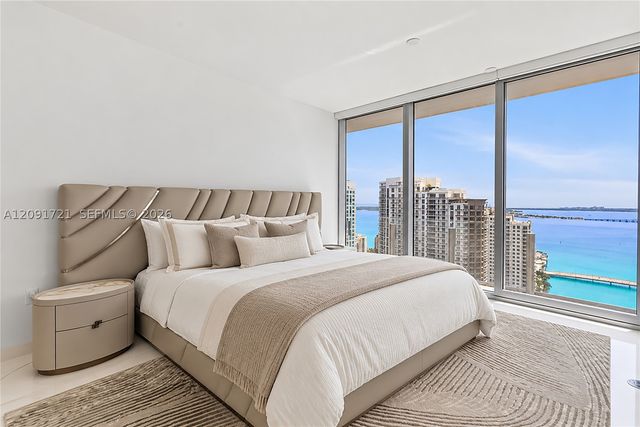 300 Biscayne Boulevard Way 3304C, Miami, FL 33131