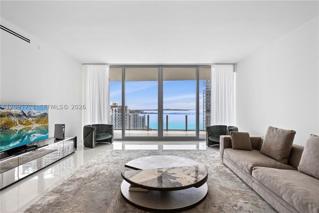 300 Biscayne Boulevard Way 3304C, Miami, FL 33131