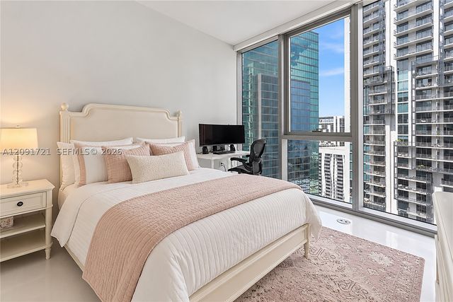 300 Biscayne Boulevard Way 3304C, Miami, FL 33131