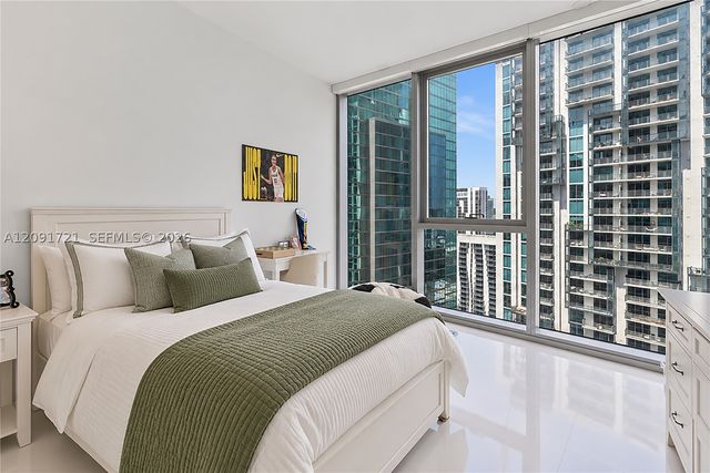 300 Biscayne Boulevard Way 3304C, Miami, FL 33131