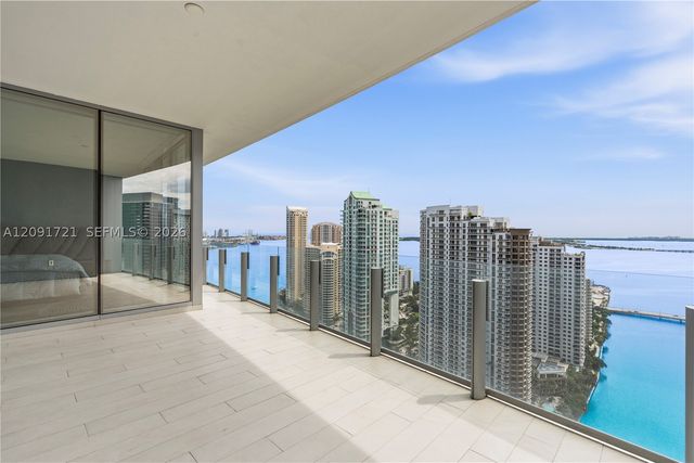300 Biscayne Boulevard Way 3304C, Miami, FL 33131