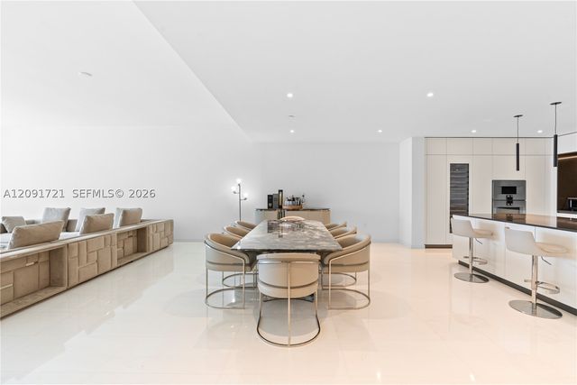 300 Biscayne Boulevard Way 3304C, Miami, FL 33131