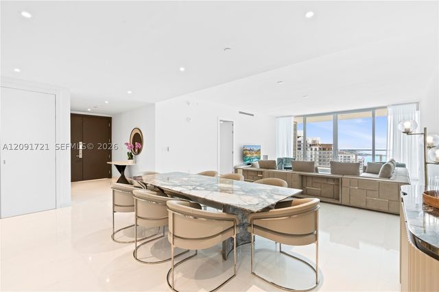 300 Biscayne Boulevard Way 3304C, Miami, FL 33131
