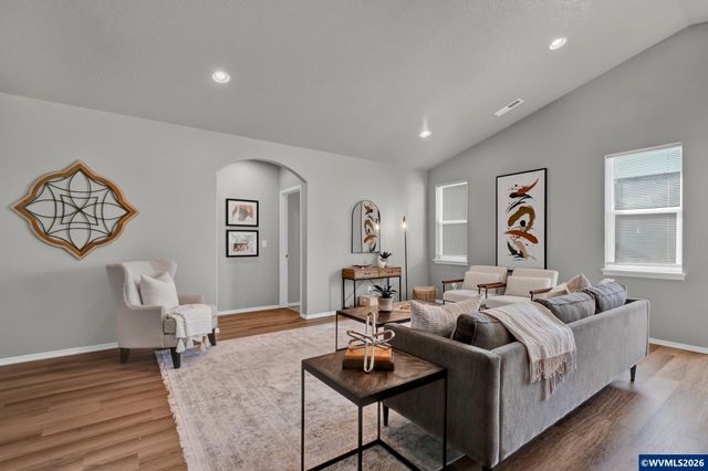 2828 Lucia Ct NW, Albany, OR 97321