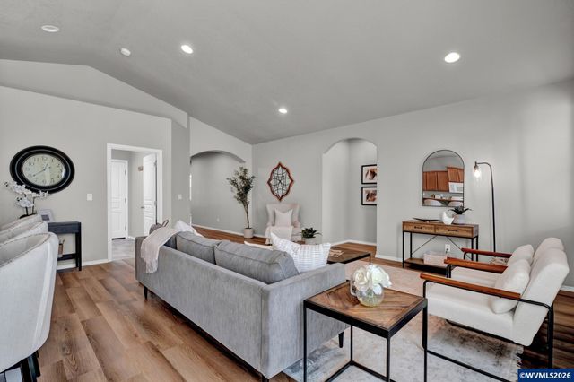 2828 Lucia Ct NW, Albany, OR 97321