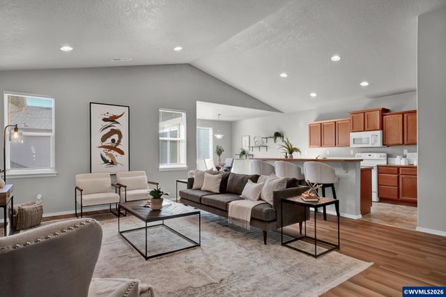 2828 Lucia Ct NW, Albany, OR 97321