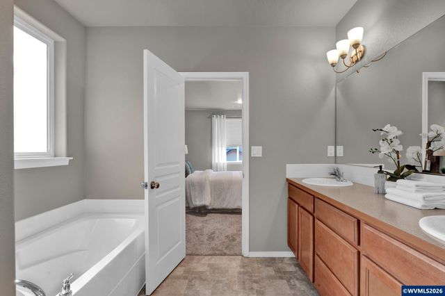 2828 Lucia Ct NW, Albany, OR 97321