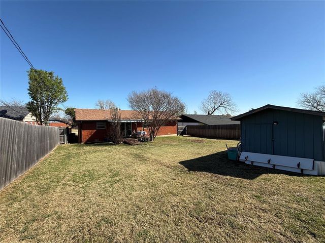 4810 NW Williams Avenue, Lawton, OK 73505