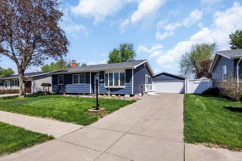 1060 West 10th Avenue, Marion, IA 52302