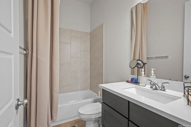 1847 Weinnacht, New Braunfels, TX 78132