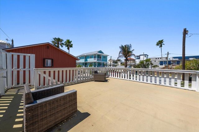 145 79TH AVENUE, Treasure Island, FL 33706