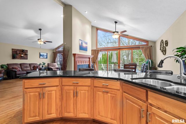 180 East Hazel Dell Lane, Springfield, IL 62712