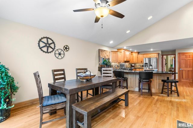 180 East Hazel Dell Lane, Springfield, IL 62712