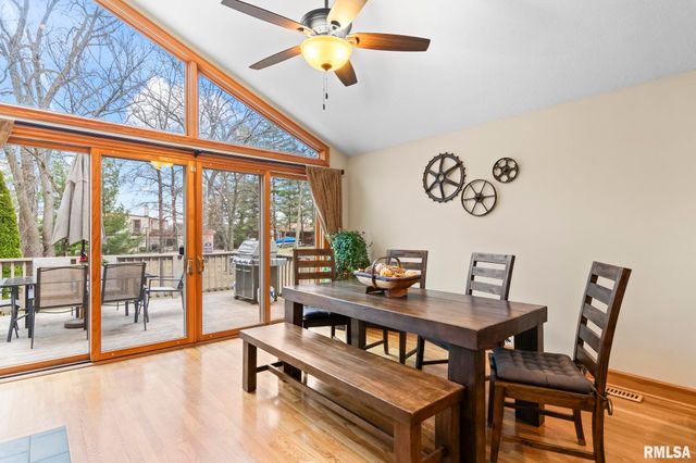 180 East Hazel Dell Lane, Springfield, IL 62712