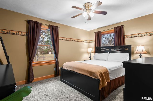 180 East Hazel Dell Lane, Springfield, IL 62712