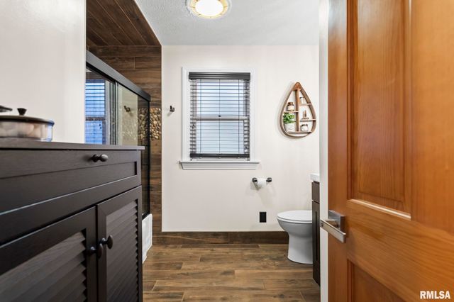 180 East Hazel Dell Lane, Springfield, IL 62712